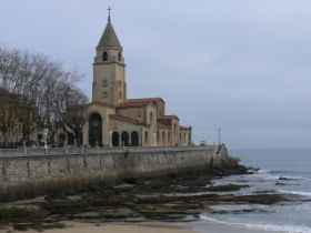 Gijon_Iglesia_de_San_Pedro_web.jpg